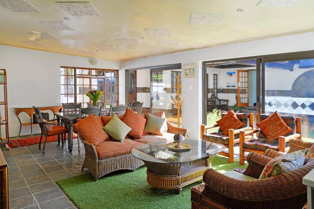 Mawethu Peaceful Garden With Covered Pool And Braai Area Ciudad del Cabo Exterior foto