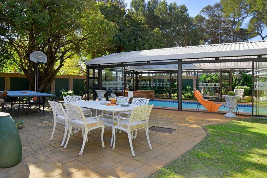Mawethu Peaceful Garden With Covered Pool And Braai Area Ciudad del Cabo Exterior foto