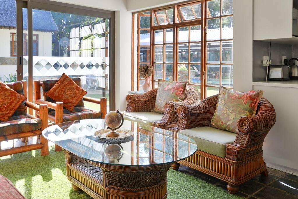 Mawethu Peaceful Garden With Covered Pool And Braai Area Ciudad del Cabo Exterior foto