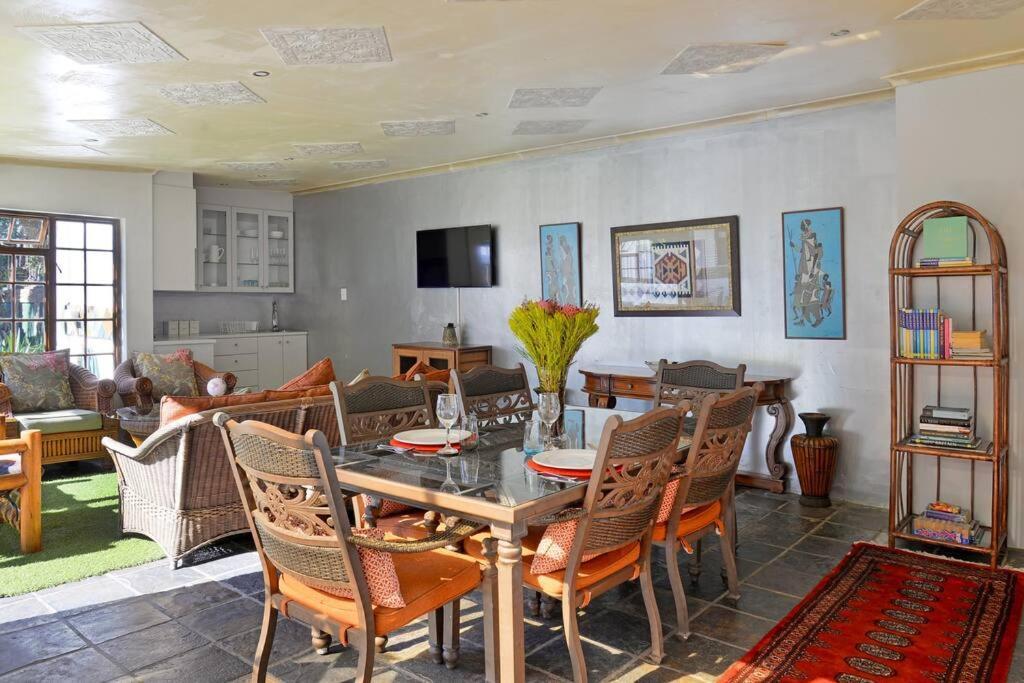 Mawethu Peaceful Garden With Covered Pool And Braai Area Ciudad del Cabo Exterior foto